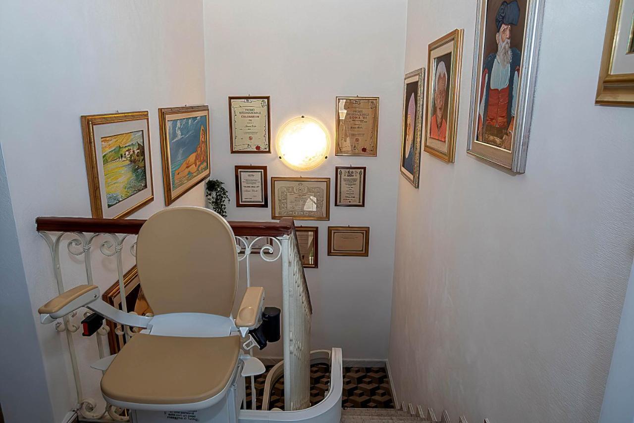 La Casa Del Pittore Ольбия Экстерьер фото